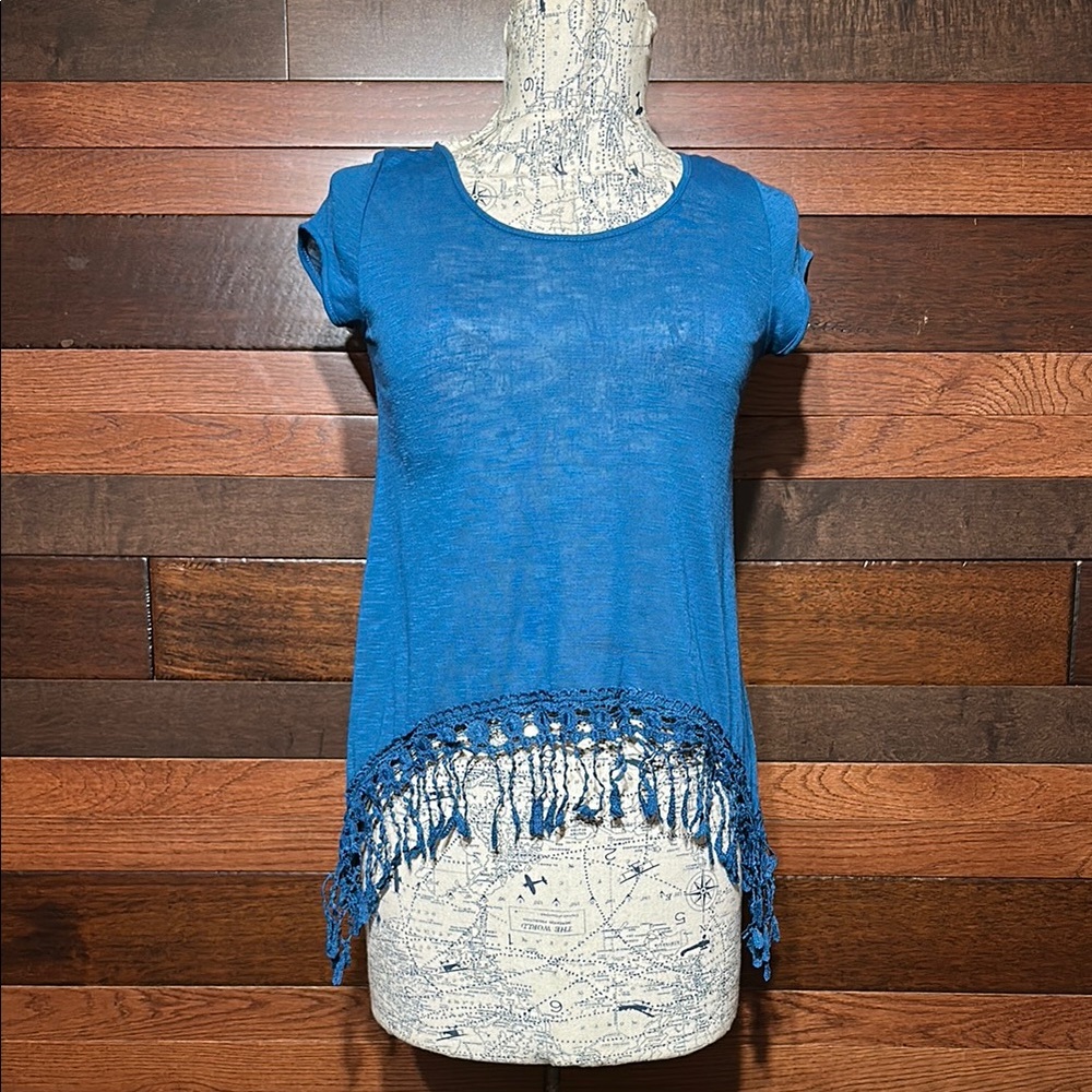 Roommates Blue Short Sleeve Fringe Top